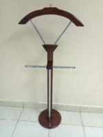 Executive Coat Hanger – Stylish & Sturdy Office Clothing Stand - Image 3