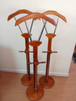 Executive Coat Hanger – Stylish & Sturdy Office Clothing Stand