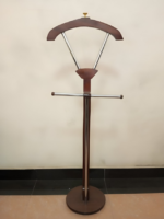 Executive Coat Hanger – Stylish & Sturdy Office Clothing Stand - Image 4