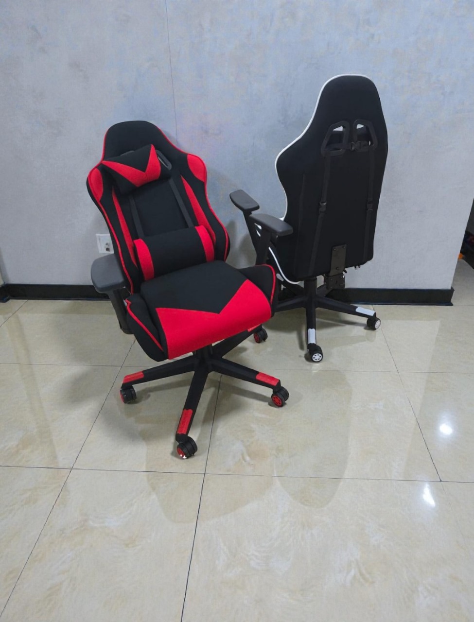 Black and Red Gaming Chair Black and Red Gaming Chair with Ergonomic Support for Comfortable Gaming and Office Use
